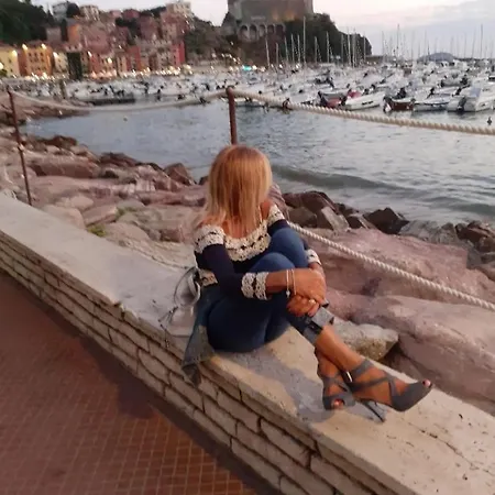 Rebecca House * ラ・スペツィア