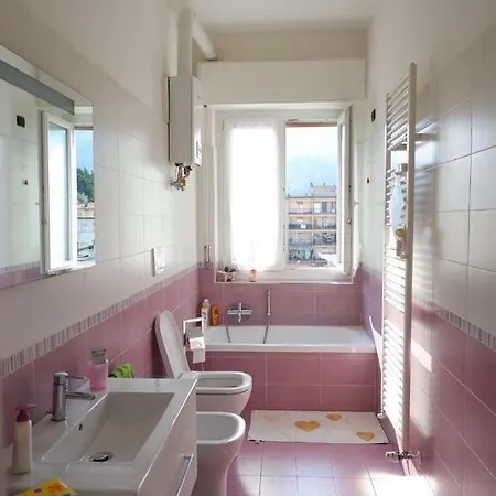 Rebecca House アパート *