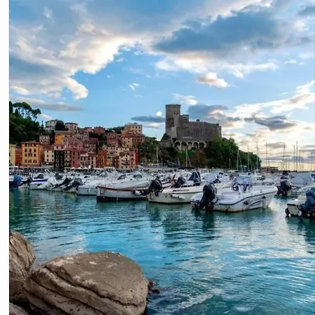 Rebecca House Daire La Spezia