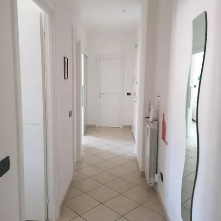 Rebecca House Daire La Spezia